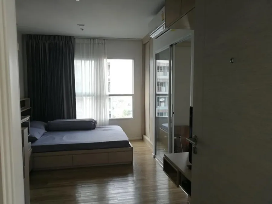 For rent ISSI Condo Suksawat, 20th floor, corner room, private, ready to move in, friendly price, don't wait!