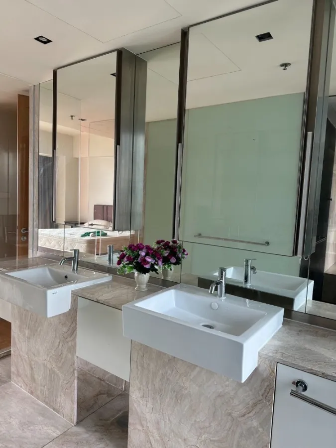 Condo for sale, rent, The Met, very large room, separated into sections, beautifully decorated, ready for you to move in. Hurry and reserve before it