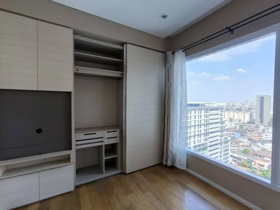 For sale, for rent, The Saint Residences, 15th floor, fully furnished room, move in with your bags immediately, reserve now, hurry!
