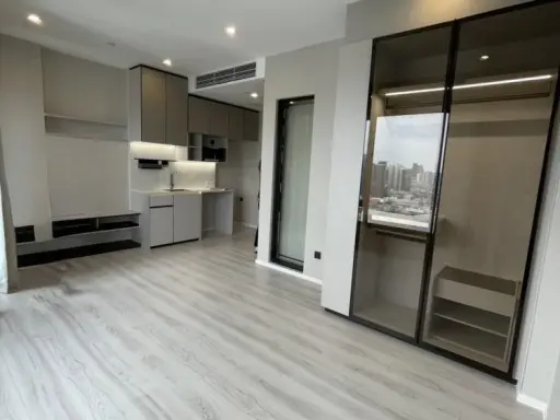For sale: The Room Phayathai, 29th floor, very high, Rama 9 view, live in the heart of Phayathai, peaceful and more private than anyone else, hurry an