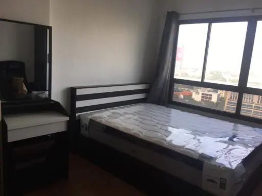 Condo for rent, Lumpini Place Phahon-Saphan Khwai, studio room, high floor, clear and airy city view. Don't hesitate to reserve now.
