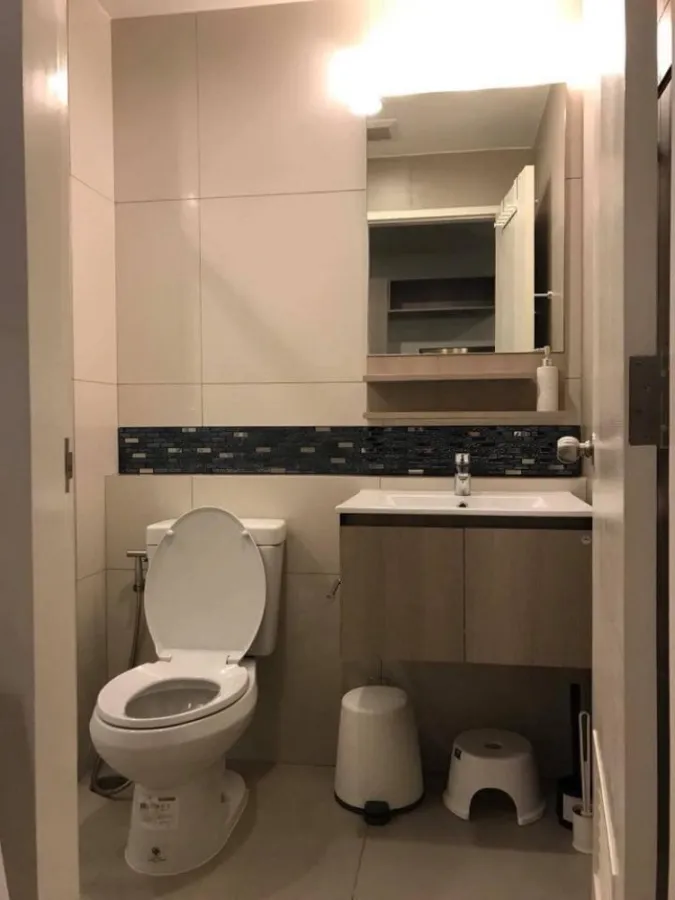 Urgent. Condo for sale. Fuse Miti Sutthisan Ratchada 1bed fully furnished. Great investment. Live by yourself. It's great. Don't miss it.