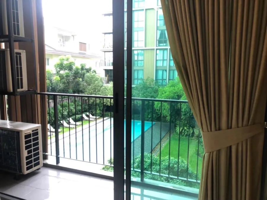 For rent, Chambers Chaan, Lat Phrao-Wang Hin. Swimming pool view The atmosphere is very good. Decorated in a cozy style, very livable. Book now.