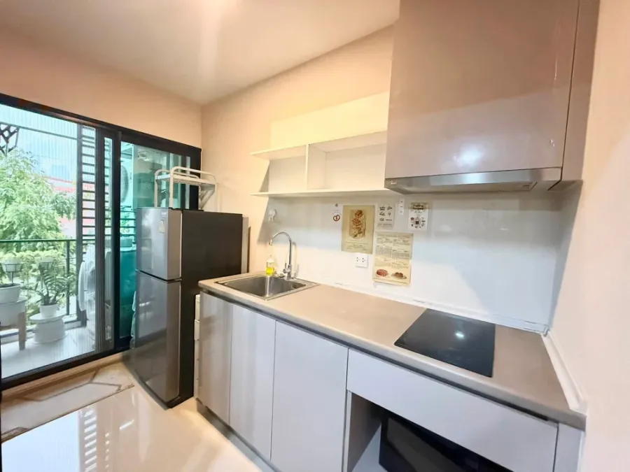 Selling Aspire Asoke - Ratchada, Building E, 3rd floor. Bright and comfortable room, very livable. Book quickly!
