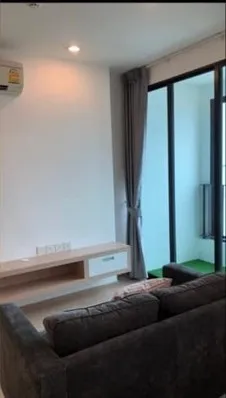 Condo for sale, Ideo Q Chula-Samyan, decorated in warm tones, comfortable with full furniture, book now.