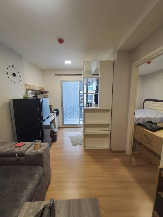 For sale: Plum Condo Mix Chaengwattana, 4th floor, Building B, complete with furniture and appliances. Must reserve this.