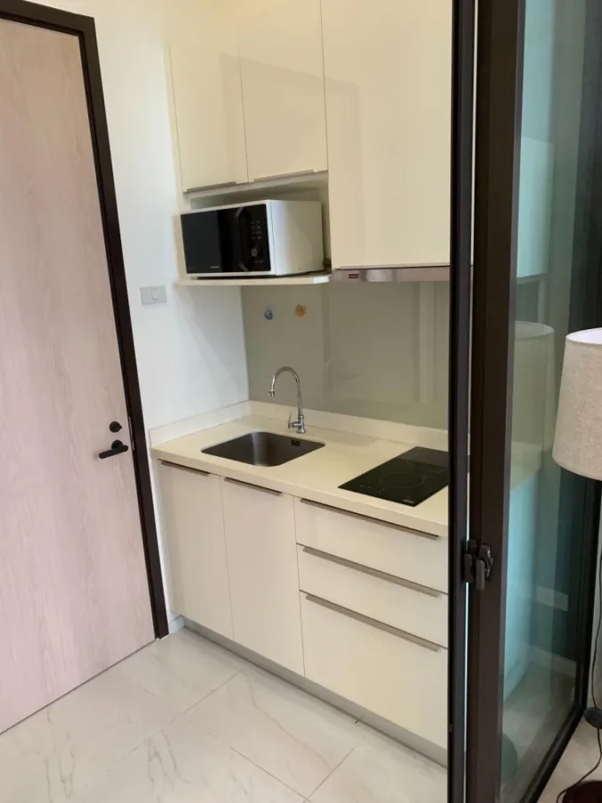 ให้เช่า ชีวาทัย เรสซิเดนซ์ อโศก ห้อง duplex พื้นที่ใช้สอยเยอะ โซฟาตัวใหญ่น่านั่ง ครบจบที่นี่ที่เดียว