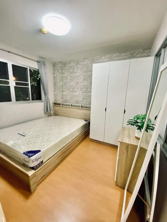 For rent, Lumpini Condo Town Rattanathibet, beautiful looking room, complete electrical appliances Hurry up to reserve now.