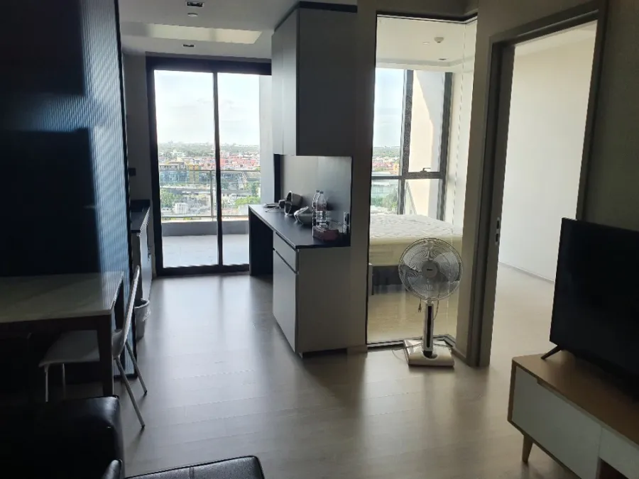 Urgent sale!! Condo The Room Sukhumvit 38, 14th floor, condo in the heart of Thonglor, convenient transportation, don't miss it!!