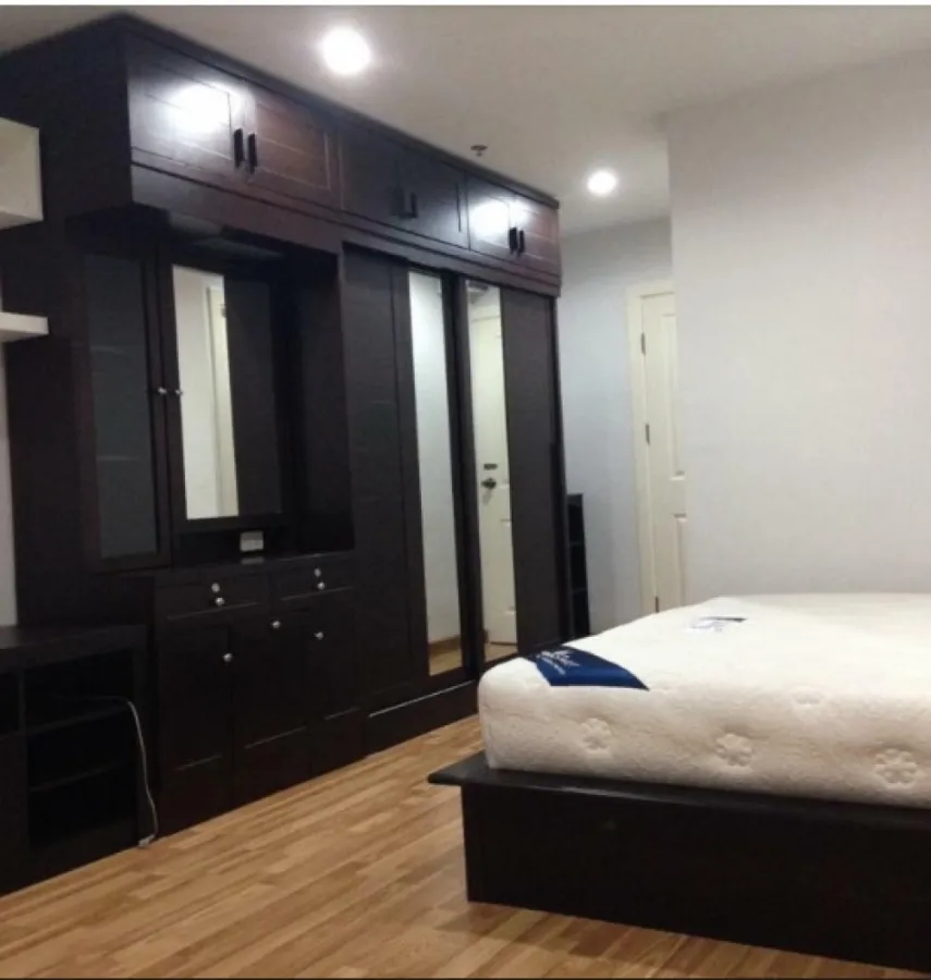 ให้เช่า คอนโด Regent Home 15 ห้องตกแต่งเรียบร้อย พร้อมเข้าอยู่ สิ่งอำนวยความสะดวกครบ จบที่นี่เลยจ้า