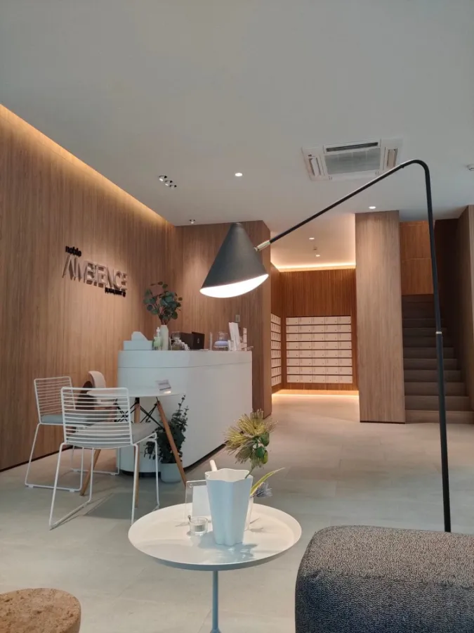 For rent or sale: Noble Ambience Sukhumvit 42, nice decorated room. Quiet atmosphere, good prices, can't miss it.
