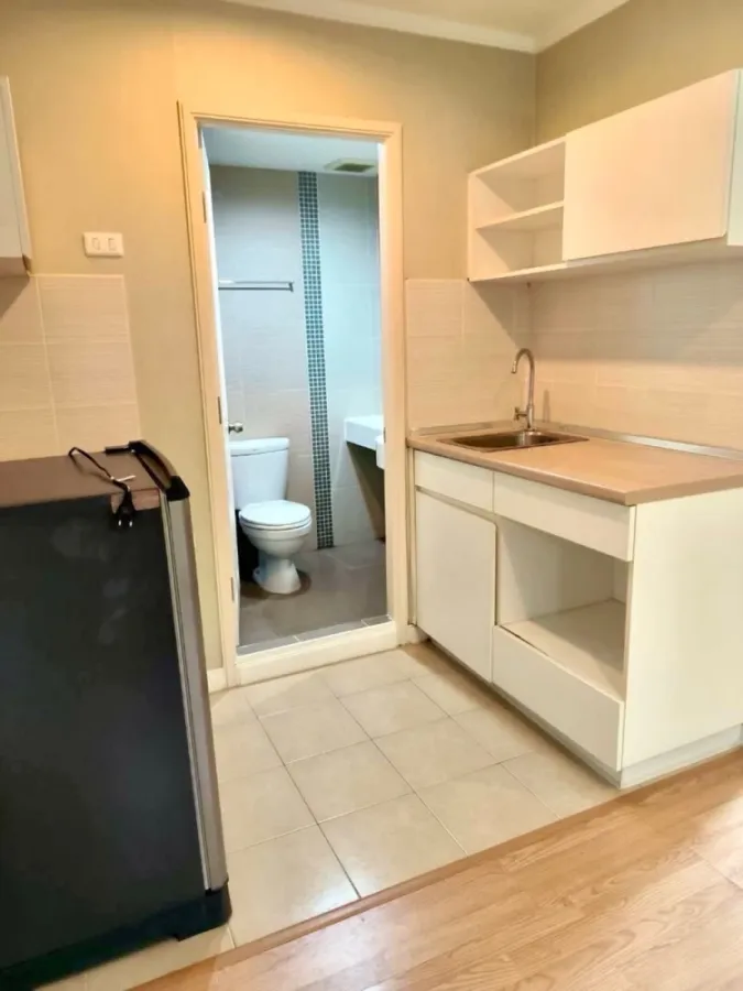 For rent: Lumpini Ville Chaengwatthana Pakkret, 15th floor, unobstructed view, fully furnished. Book now!