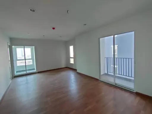 For sale: Regent Home Bang Son Condo, corner room, peaceful view, great price, room decorating lovers must not miss out.
