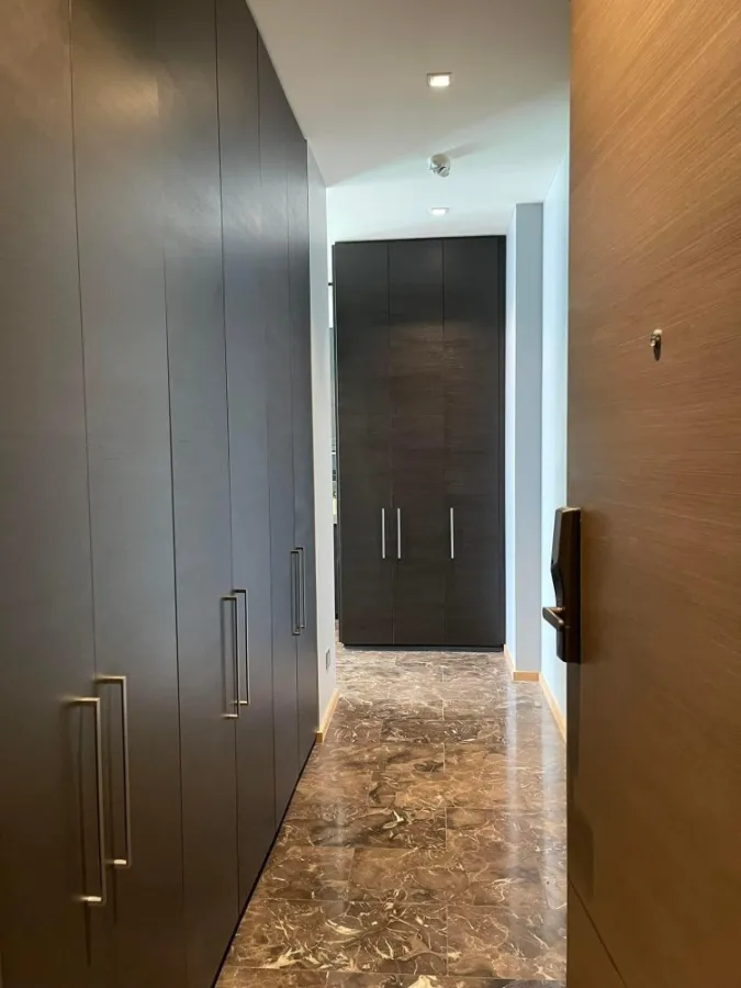 For rent, 28 Chidlom, 12th floor, spacious room, comfortable living, luxurious decoration, I can tell you that it's very nice to live in. Book now, su