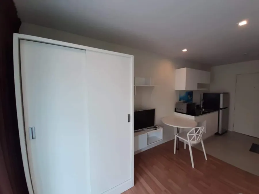 For rent We Condo, fully furnished, excellent location, don't wait.