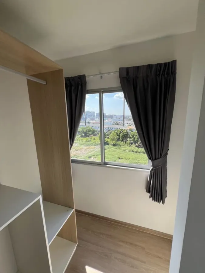 Condo for rent, Senakit BTS Saphan Mai, partitioned room, 7th floor, Building B, just come and move in.