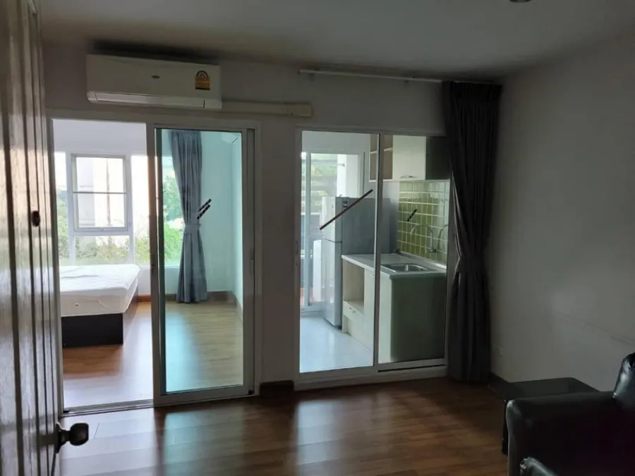 For rent, Regent Home 25 Tiwanon, large room, has a useful space. Plus a lot of electrical appliances. Book now.