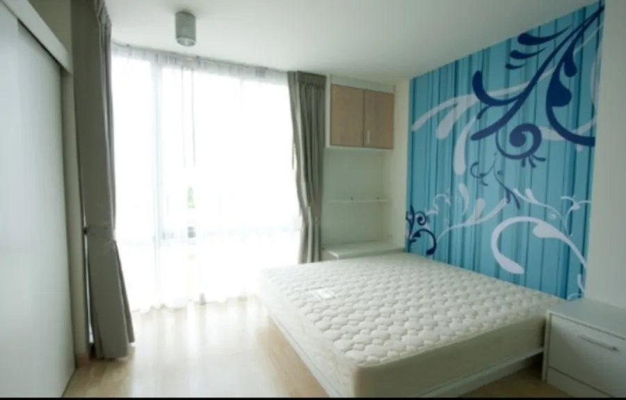 For rent!! Condo The Iris Rama 9-Srinakarin, 4th floor, Building D, fully furnished. Ready to move in, don't miss it!!