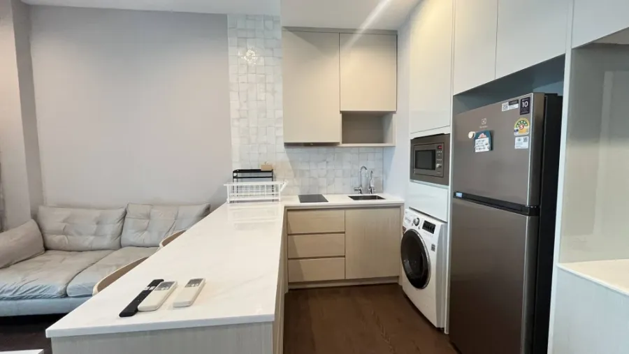 Q Asoke condo for rent, ready to move in, fully furnished, high floor. Book now!