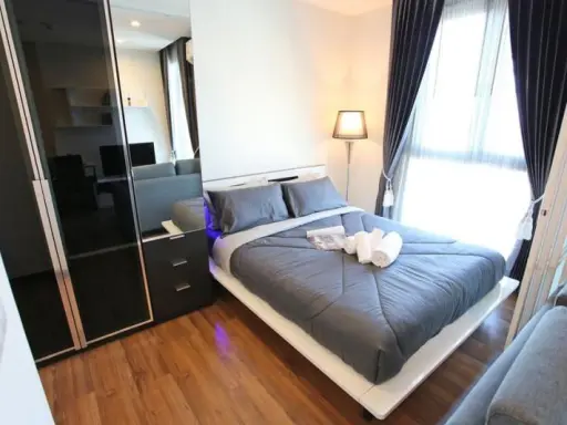 For rent, Chewathai Interchange, beautiful room, super bang, super nice, fully furnished You can drag your bag in.