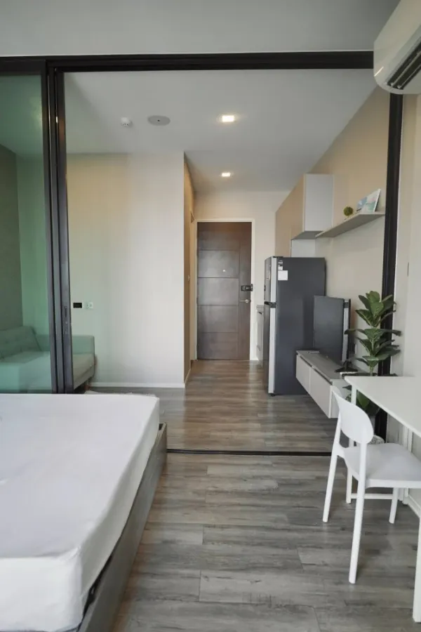 ให้เช่า Brown Condo Ratchada 32 นเพดานสูง 2.8 m โล่ง โปร่ง สบาย ฟิลเหมือนอยู่บ้าน ไม่จองไหวหรอ