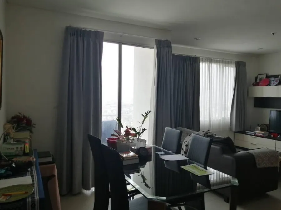 ขาย วิลล่า สาทร ชั้น 23 ห้องมุม furniture build in แต่งครบ น่าอยู่ สนใจ รีบจับจองเลยจ้า ด่วนๆ