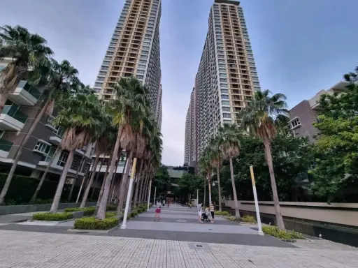 Lumpini Park Riverside - Rama 3