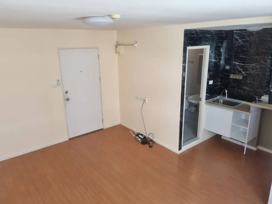 For rent, Lumpini Township Rangsit Klong 1, 5th floor, fully furnished room, ready to move in. Hurry up and book now. Don't miss it.
