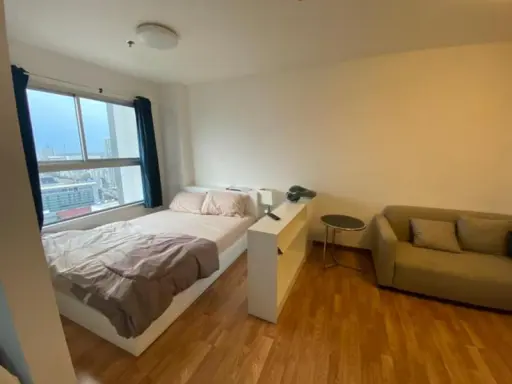 Sale The Trust Condo Ngamwongwan, high floor, beautiful city view, complete electrical appliances, fully furnished, buy quickly.