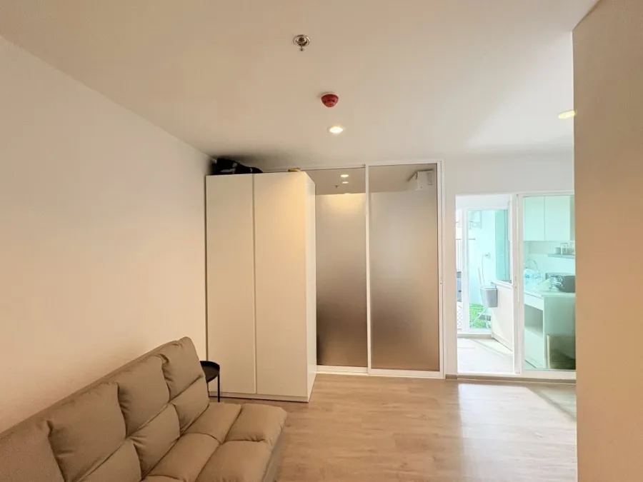 ให้เช่า Regent Home Bangna ห้องมุมให้ความเป็นส่วนตัว วิวโล่ง ไม่บล็อค เฟอร์ครบ หิ้วกระเป๋าเข้าอยู่ได้เลยจ้า