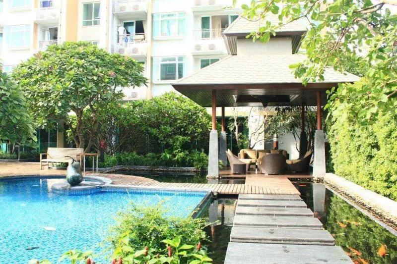 Don't be late. Urgent sale. Circle condominium. Very beautiful room. Fully furnished. Ready to move in. Very livable. Don't hesitate, buy now.