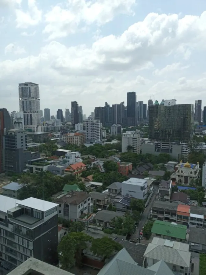 Sell/rent The Emporio Place, convenient, near the train station, easy to find food, can invest, live by yourself, don't wait!!
