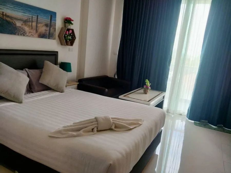 ขาย ให้เช่า THE RIVIERA WONG AMAT BEACH ห้อง STUDIO วิวสระว่ายน้ำ ตกแต่งพร้อมอยู่ ห้ามพลาด