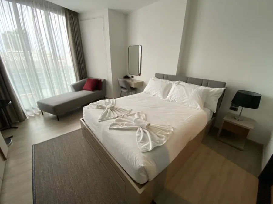 ให้เช่า Edge Central Pattaya ห้องแต่งพร้อมอยู่ เฟอร์ เครื่องใช้ไฟฟ้าครบ มาแต่ตัวเข้าอยู่ได้เลย