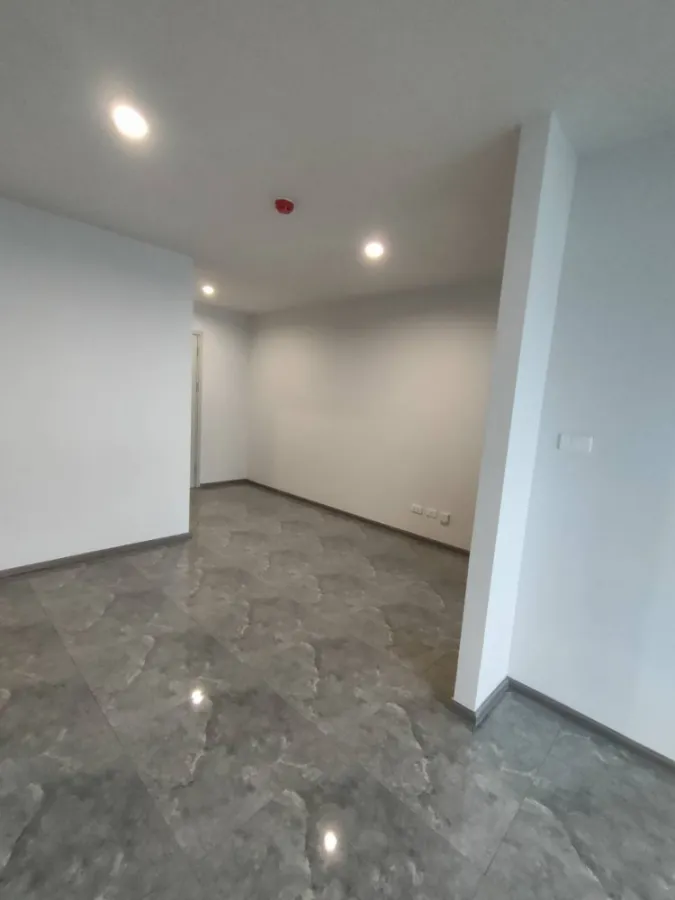 ให้เช่า คอนโด รีช พหลโยธิน 52 ชั้น​ 5 ห้องเปล่า ห้องกว้าง ตกแต่งได้ตามใจผู้เช่า จองเลย ด่วน