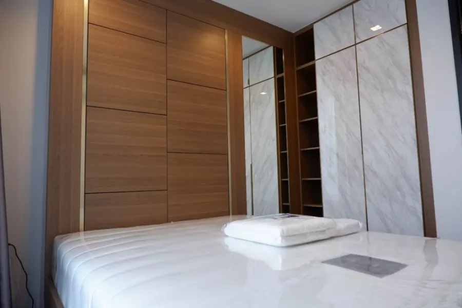 Wish Signature Midtown Siam for rent, a room with a private elevator, built in furniture, complete the whole room, book now