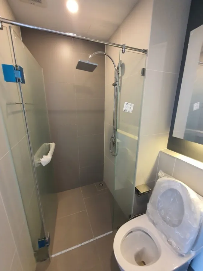 Selling a reservation slip for Lumpini Ville Charan-Fai Chai, 16th floor. Good project, nice location. If interested, hurry and reserve now. Don't mis