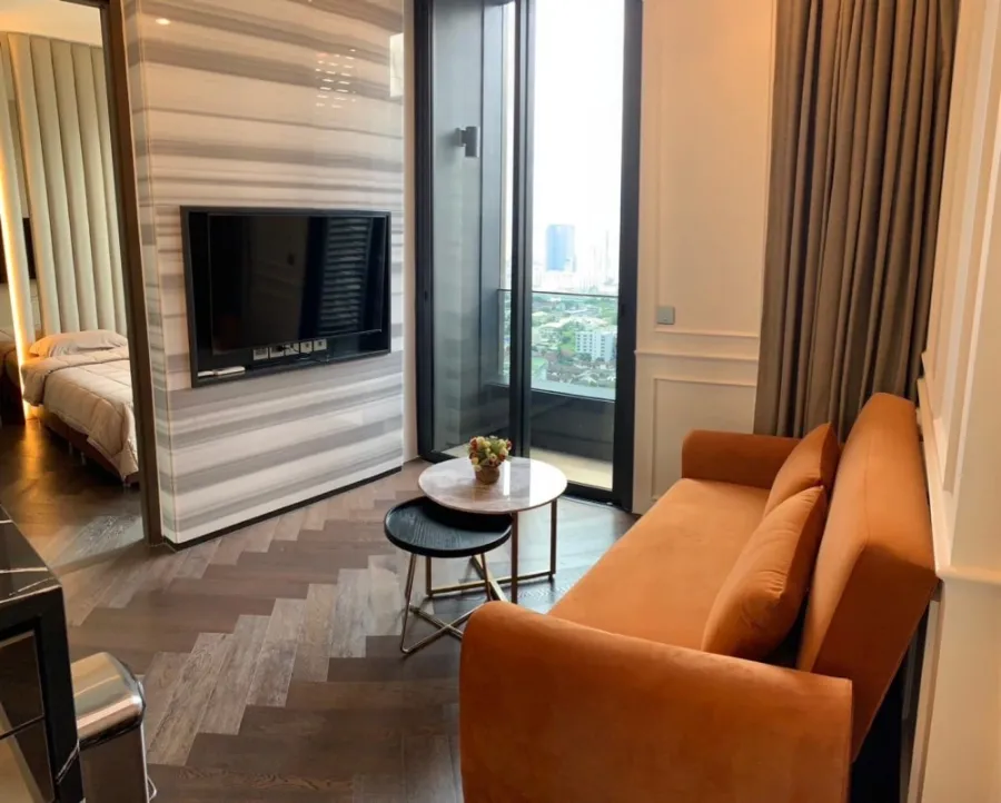 For sale rent The Esse Sukhumvit 36, a beautifully decorated room, well-built-in, complete in one place, just come with yourself and you can move in.