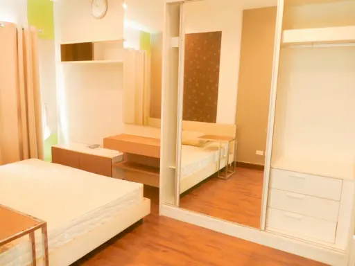 Sell/rent!! Q House Sathorn Condo, high floor, beautiful room, nice room, fully furnished, do not miss, book now!!