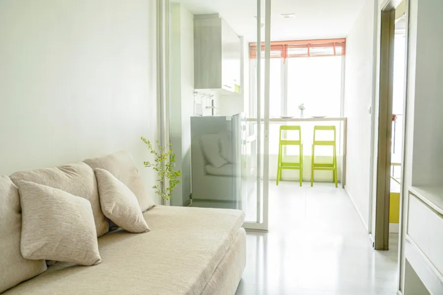 Condo for sale, Greene Chaengwattana, clean room, comfortable to the eyes, comes with complete furniture, hurry up and reserve it now.