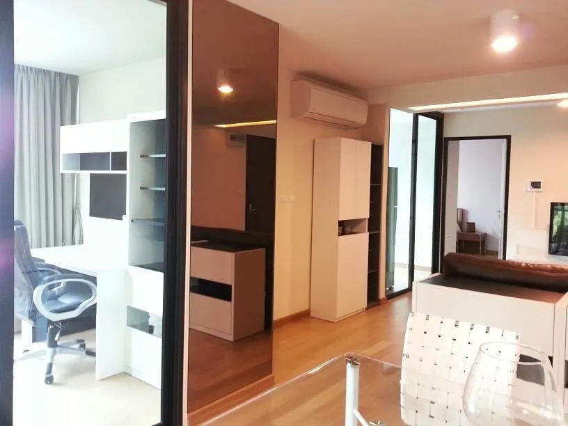 Condo for sale, for rent, Bangkok Felix Sukhumvit 69-2, road side, corner room, quiet, ready to move in.
