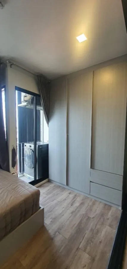 Condo for sale, Modiz Interchange, beautifully decorated room, ready to live in, with built-in kitchen, complete facilities, reserve now.