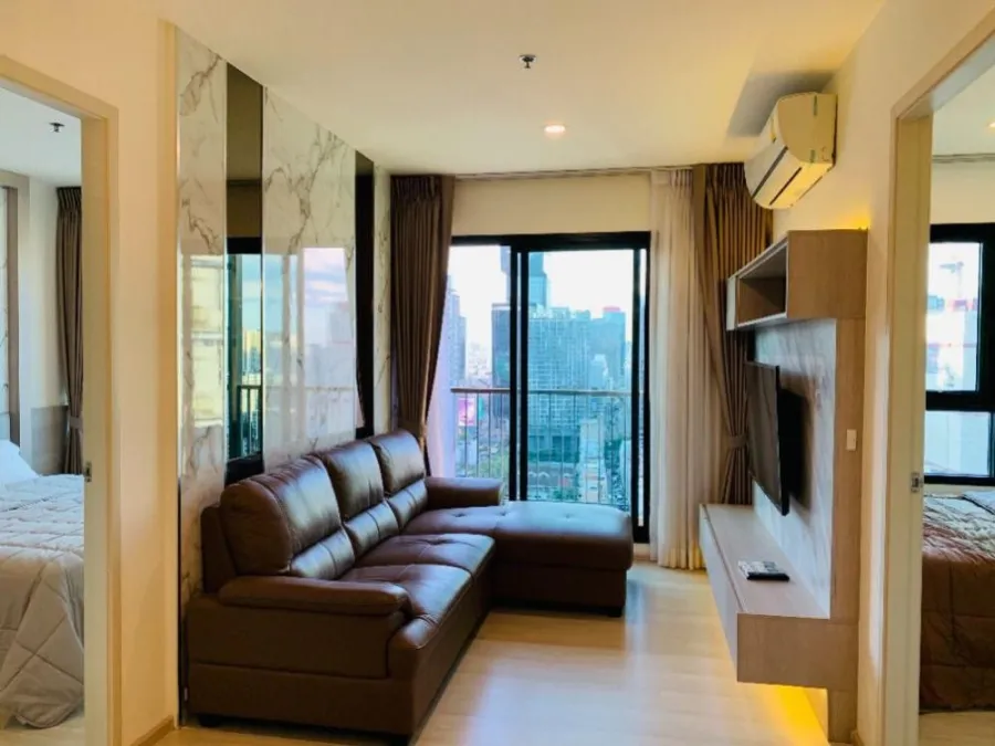 For rent Life Asoke, beautiful room, fully furnished, don't wait.