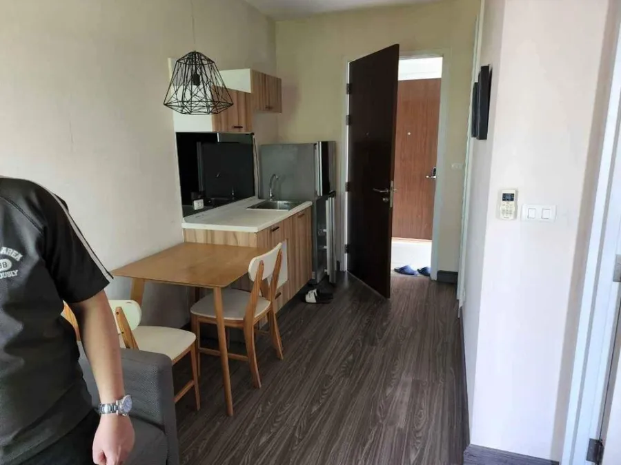 For rent, The Privacy Ngamwongwan, 3rd floor, garden view, comes with full furniture. Very worthwhile. Hurry and reserve now.