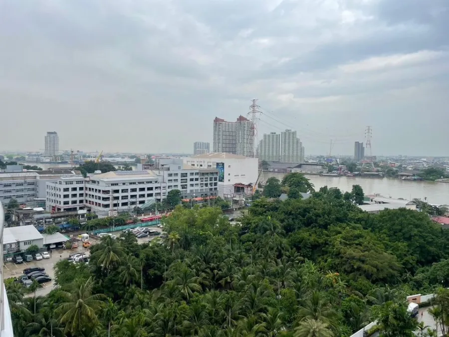 Condo for sale Supalai Casa Riva, 10th floor, river view, very good atmosphere. The room is very spacious. Don't miss it. Hurry.