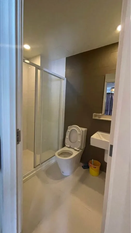 Condo for rent, The Key Wutthakat, nice room, complete amenities. Hurry and move in and reserve it quickly.