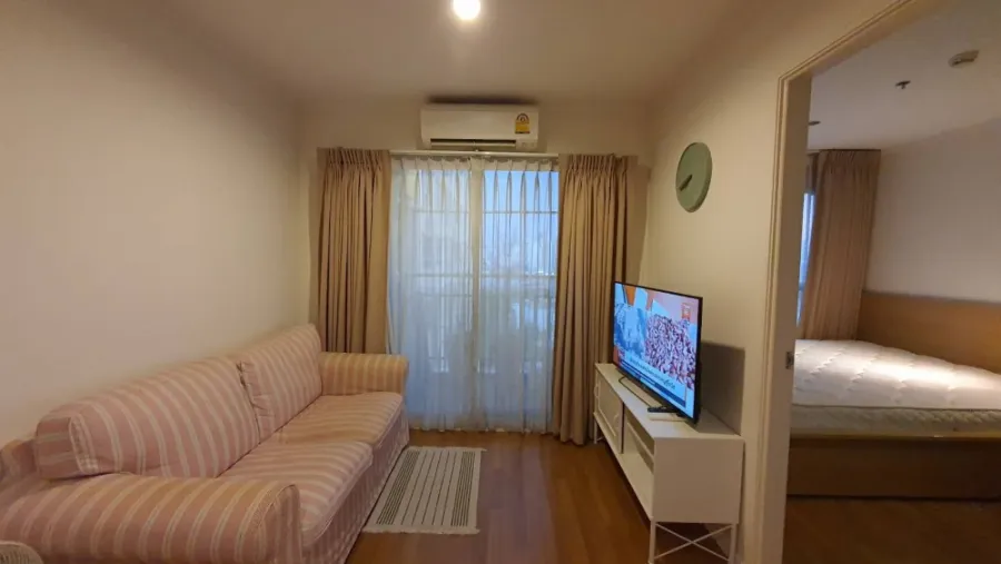 Condo for sale, Lumpini Park Rama 9-Ratchada. The room is decorated very cute. Plus, the room has the most beautiful city view. Hurry up to reserve.