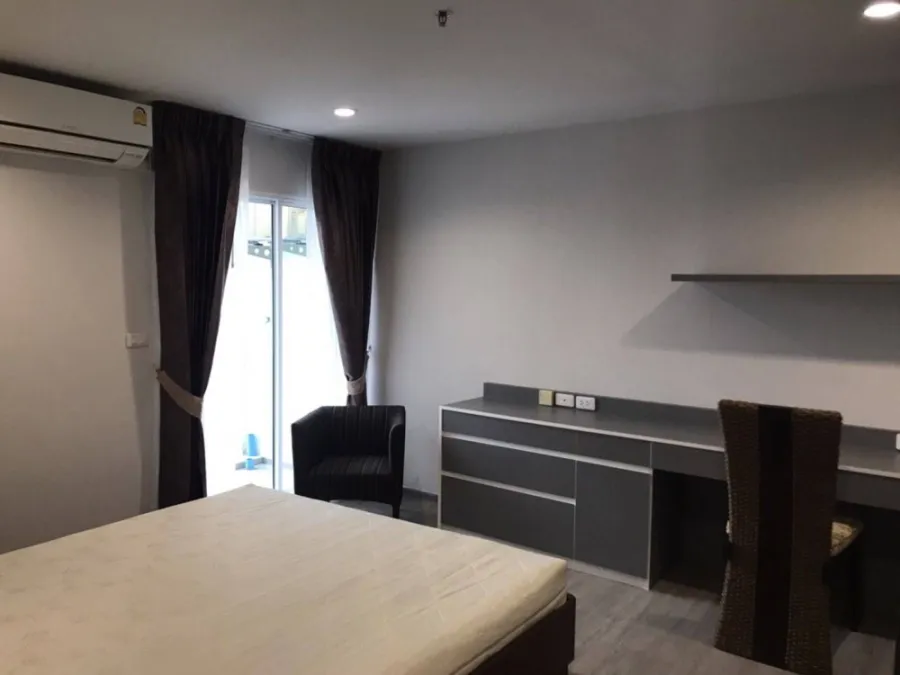 Sale/rent!! Condo Regent Home Bangson, 28th floor, Building B, fully furnished, very beautiful room, ready to move in, don't miss it!!
