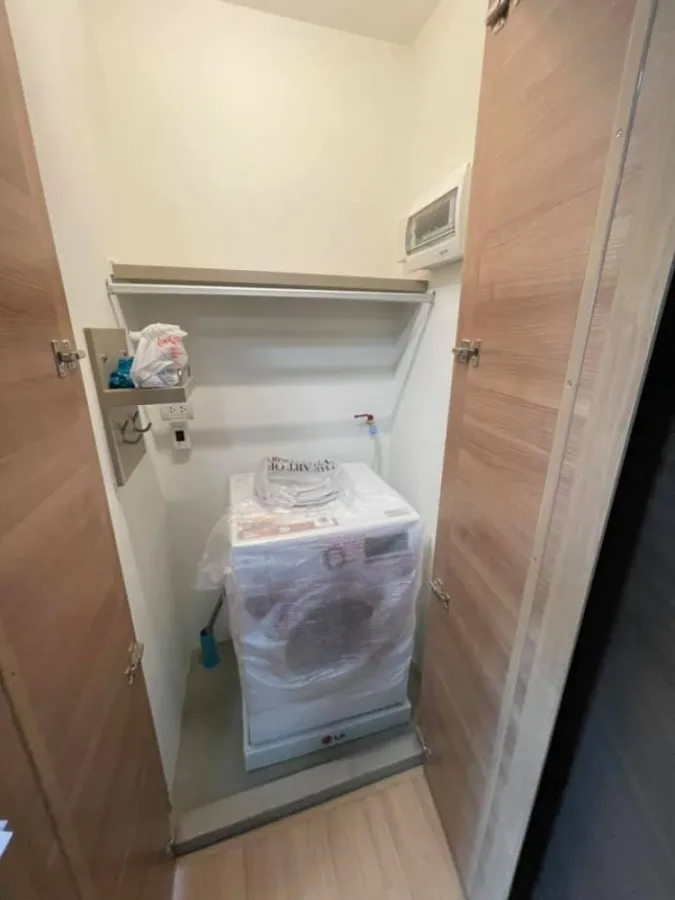 Condo for sale Rhythm Phahon-Ari, nice decorated room, simple, fully furnished. There is a washing machine. Affordable price. Hurry up to reserve.