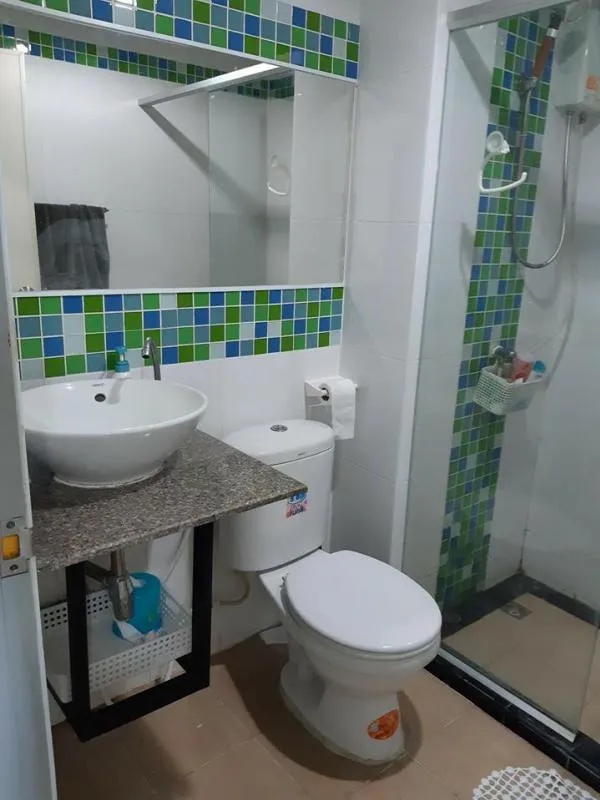 For rent, Regent Home IV, Sukhumvit Soi 85, size 35 sq.m., near bts On Nut, 7th floor, beautiful view, come first come first served.